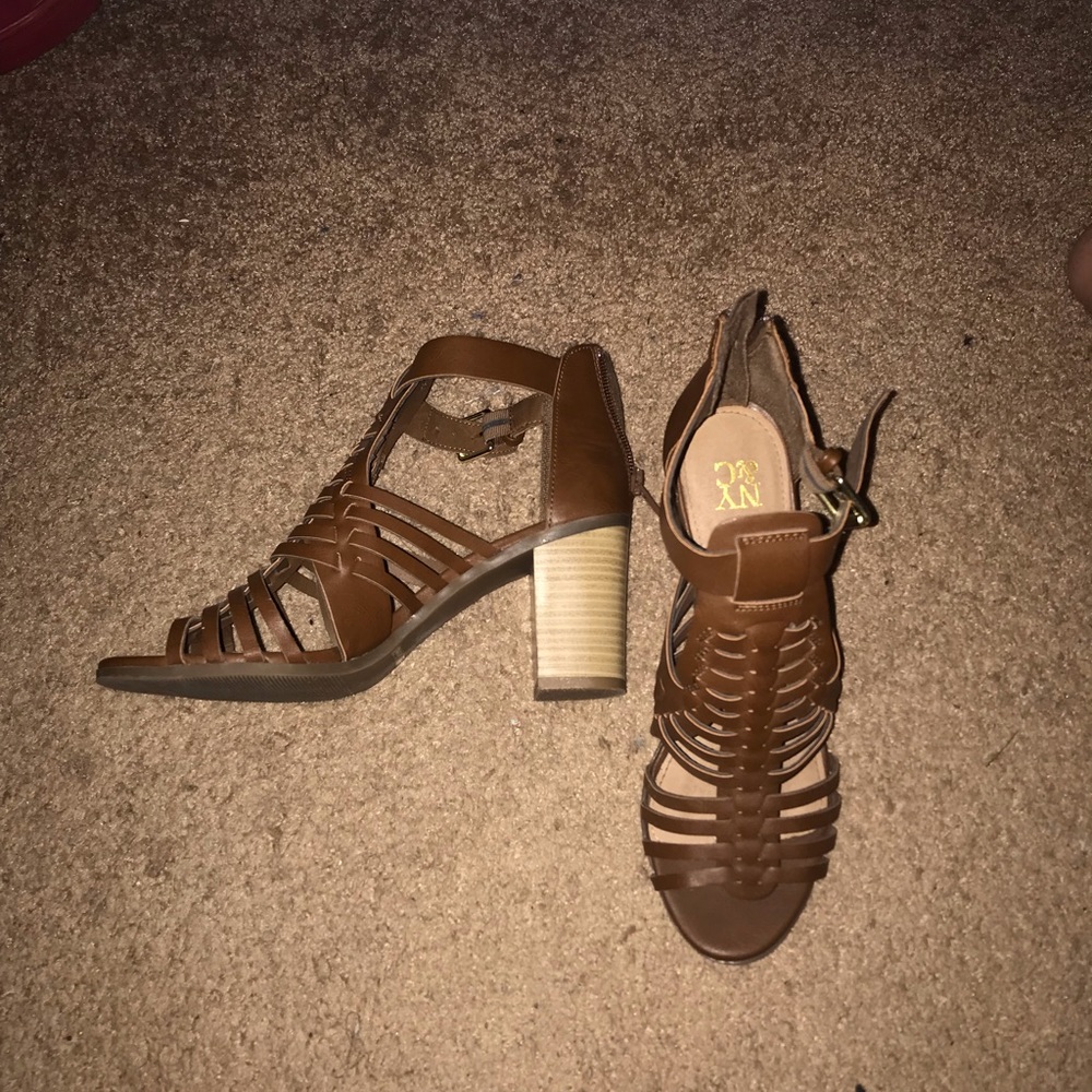 3 1/2 inch heel
